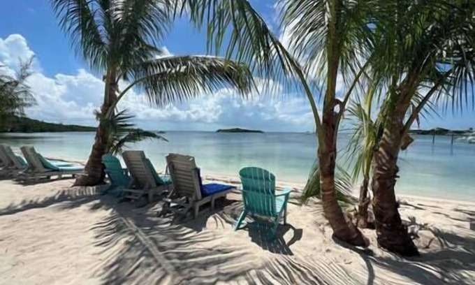 Great Guana Cay House | #1 Guana Beach Inn - the Abacos