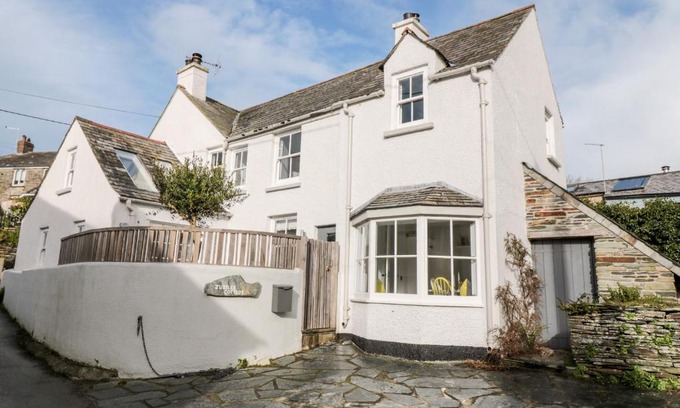 Treknow House | 1 Jubilee Cottage
