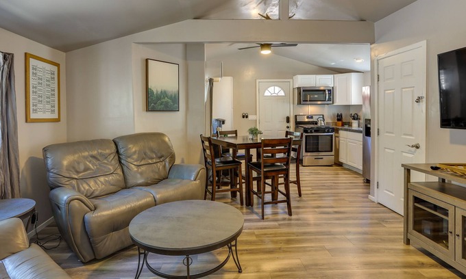 Fawnskin Cottage | < 1 Mi to Big Bear Lake: Fawnskin Cottage w/Grill