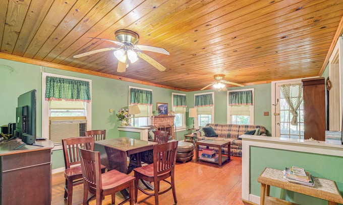 Floral City Cabin | 1 Mi to Boat Ramp: Floral City Vacation Rental
