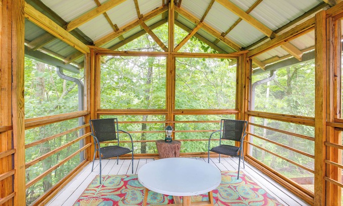 Glouster House | 1 Mi to Burr Oak Lake: Home w/Deck & Patio!