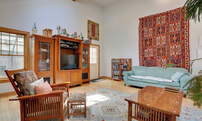 Tannersville House | < 1 Mi to Camelback Resort: Home w/Pool Table!
