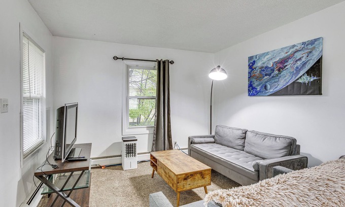 Bismarck House | 1 Mi to Downtown Bismarck! Residential Duplex