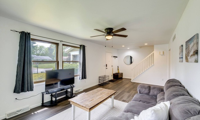 Ashland House | 1 Mi to Freer Field: Ashland Home w/Yard!
