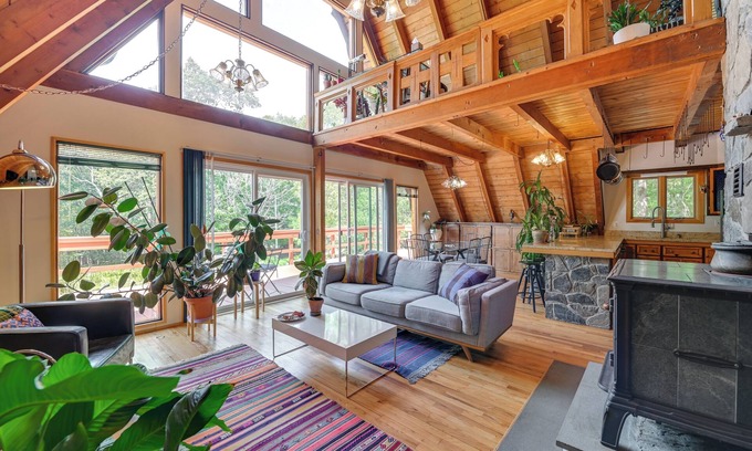 Town of Grafton House | 1 Mi to Grafton Lakes St Prk: A-Frame in the Woods