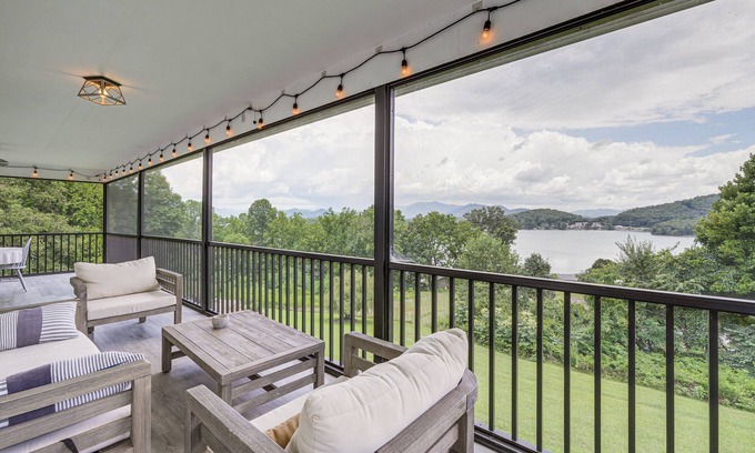 Young Harris House | < 1 Mi to Lake Chatuge: Home w/Mtn & Water Views!