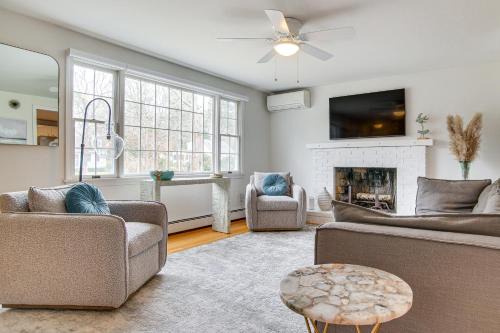 North Falmouth House | 1 Mi to Megansett Beach Charming Cape Cod Home