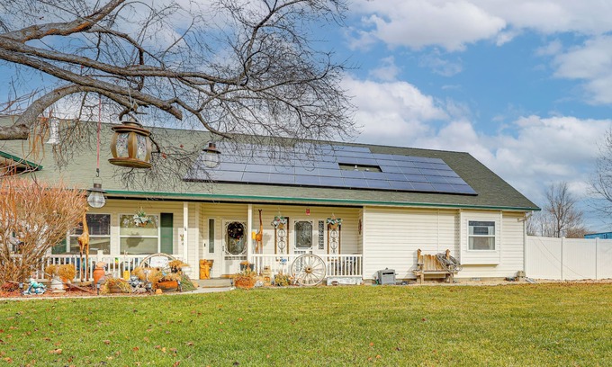 Meridian Apartment | 1 Mi to Old Town: ‘CB’s Hidden Haven’ w/Farm