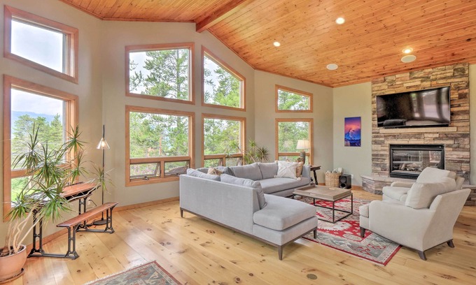 Breckenridge Heights House | 1 Mi to Ski: Breckenridge Home w/View & Hot Tub