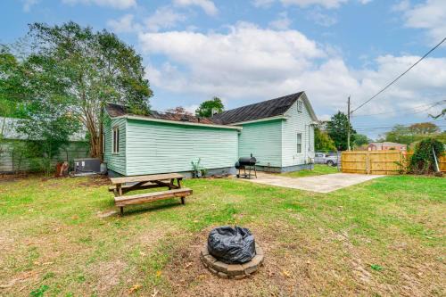 Greenville House | 1 Mi to Stadium Home with Porch in Greenville!