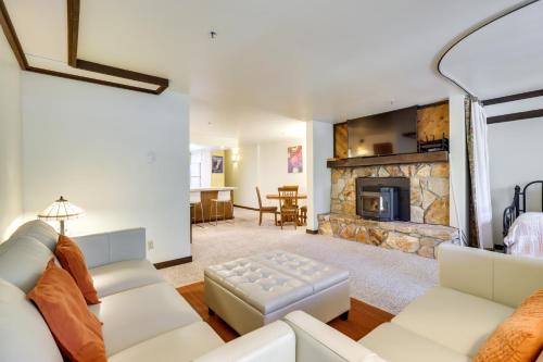 Incline Village Apartment | 1 Mi to Trail WFH-Friendly Incline Village Condo!