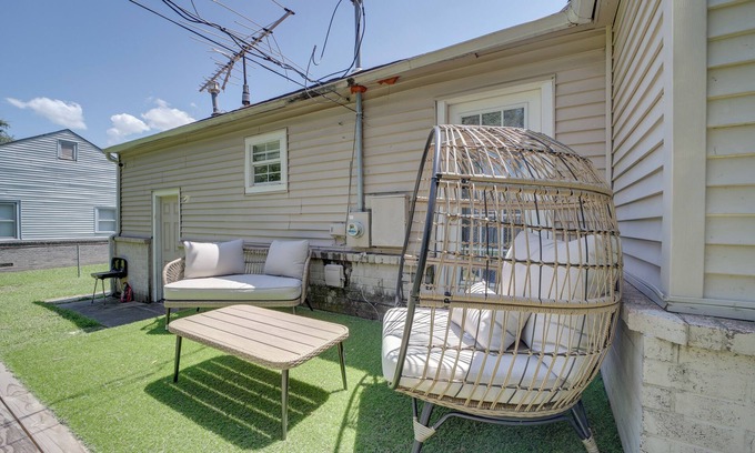 Tulsa House | 1 Mi to Tulsa Arts District: Home w/Yard!