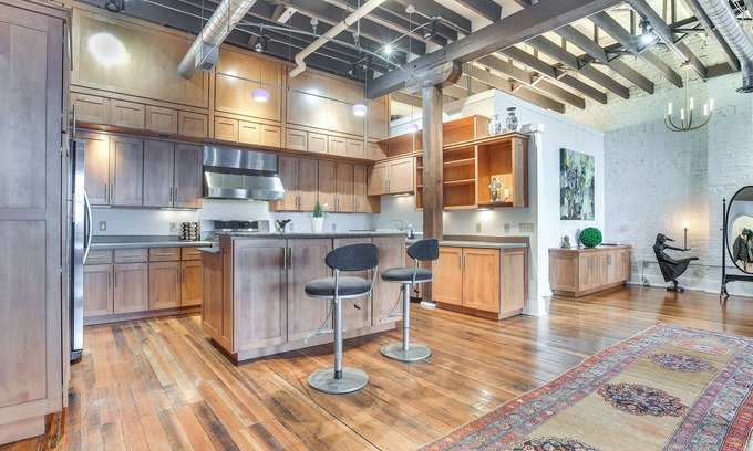 Springfield Condo | < 1 Mi to Wittenberg: Eclectic Loft w/Parking!