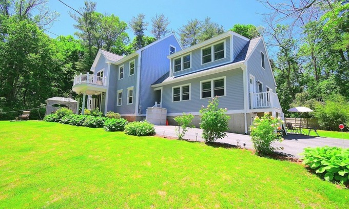 Ipswich Apartment | 1 Mile from Cranes Beach