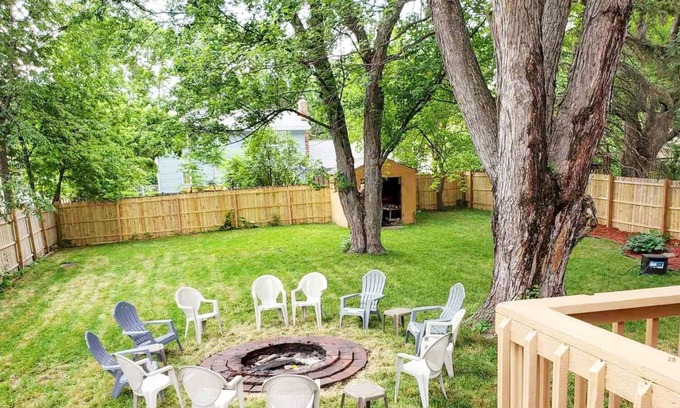 Roseville House | 1 Mile to Como Park! 🌿🍃
