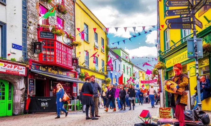 Galway Apartment | 1 Minute to Everywhere! Galway City Centre