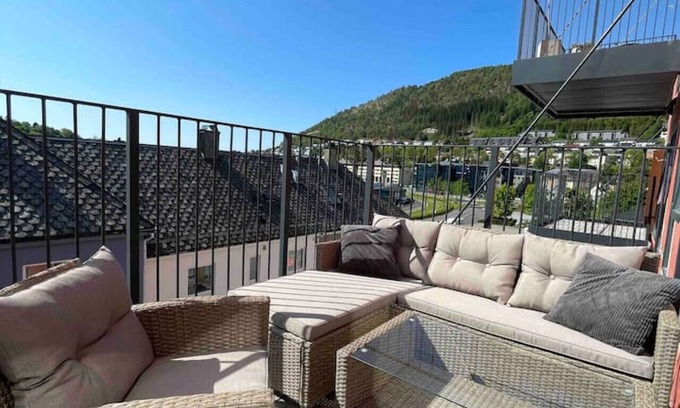 Arstad Apartment | 1 minute to tram! Newly built w/balcony & 3 beds