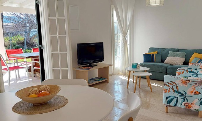 Acharavi Cottage | 1 minute walk to the beach of Acharavi! Homely cottage with private garden