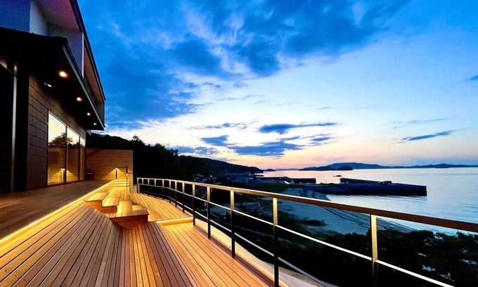 Aji Cho House | 1 minute walk to the beach A luxurious villa Bui /Takamatsu Kagawa