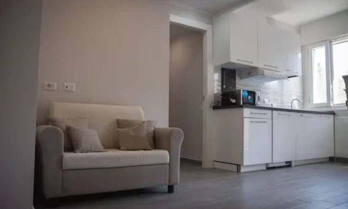 Quartiere XXI Pietralata Apartment | 1 Minuto a Piedi Dalla Metropolitana - Rome Essence