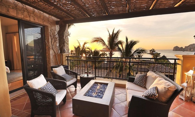 El Medano Ejidal Condo | 1 NIGHT FREE Luxury 4 BD Oceanview Cabo Condo in Resort, 5-Star Service