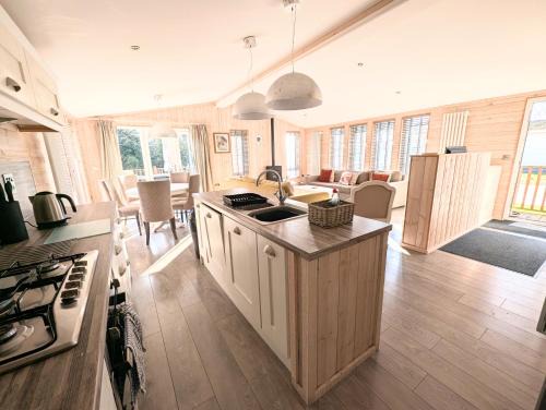 North Walsham House | 1 or 2 bedroom Hot tub Lodges
