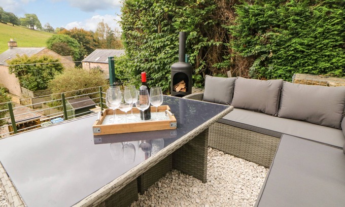 Hollow Meadows Cottage | 1 Orchard View