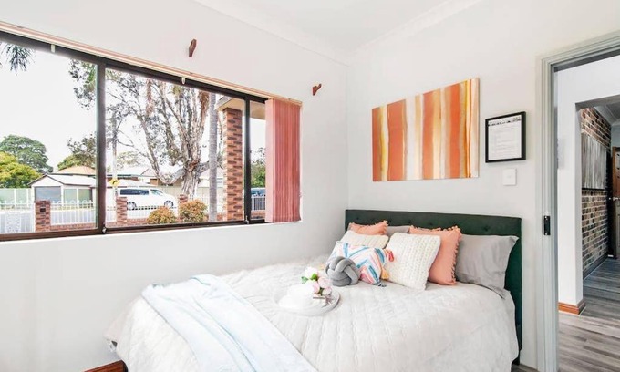 Berala House | 1 Private Double Room In Berala 1 minute away from Train Station - ROOM ONLY