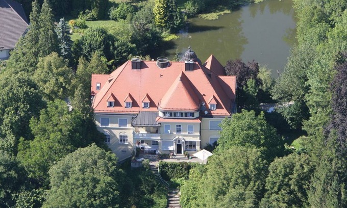 Morlbach House | 1 room apartment "Lou Reed Laurie Anderson" in Mörlbach Castle