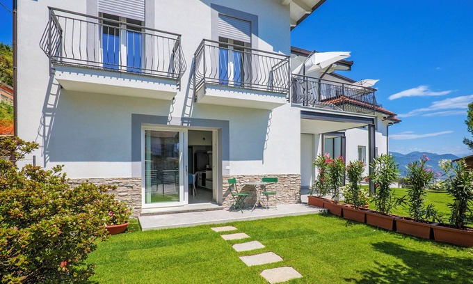 Levo Apartment | 1-room studio apartment with garden and terrace