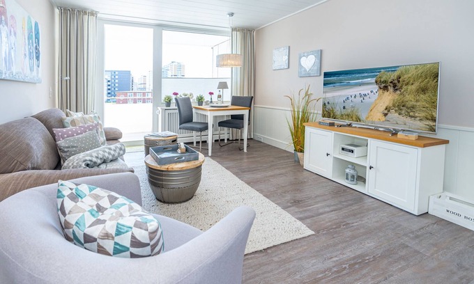 Westerland Apartment | 1-room vacation apartment with balcony in Westerland, right by the sea.