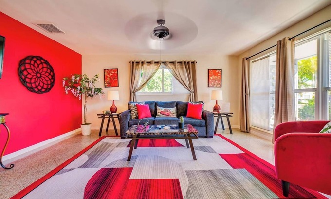 Poinsettia Heights Apartment | #1 ❤️ Spacious 1BR apt with All New Furniture