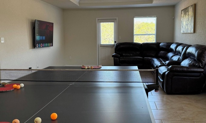 Wetmore House | 1 story 3 Bedroom 2 Bath all King Beds and ping pong
