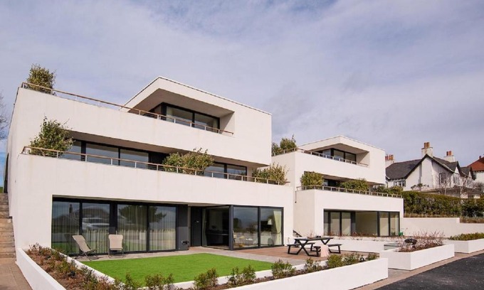 St Abbs Apartment | 1 The Bay - Stunning contemporary flat on the Scottish coast