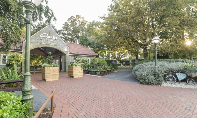 Glastonbury Cottage | 1 THE VAULTS, romantic in Glastonbury