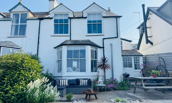 Port Isaac House | 1 Tintagel