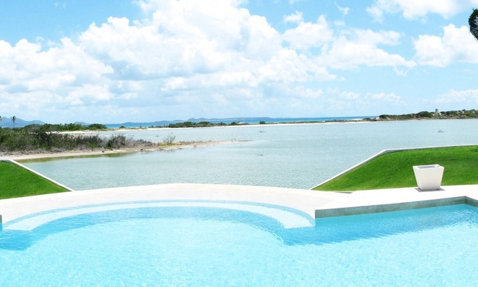 Cove Bay Villa | 10,000sq ft Villa- 5 Suites, Infinity Pool, West End!