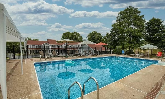 Marlborough House | 10,500 SF Luxury Estate 10 BR +11 Bath, Pool, Hot Tub