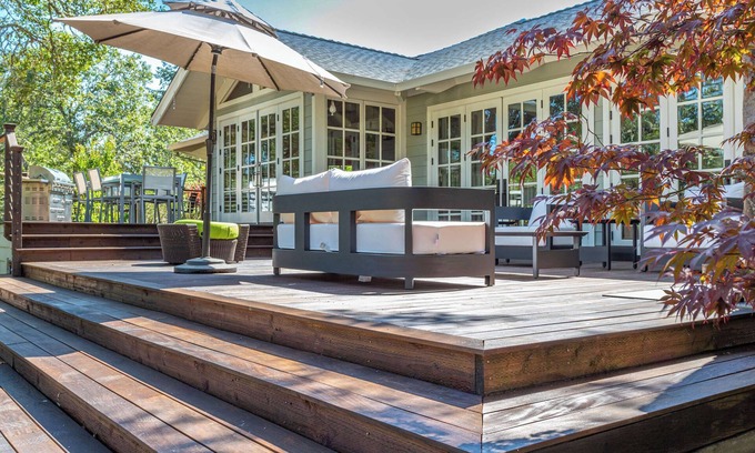 Freestone House | 10 Acre Estate w/Views | Teahouse | Pickleball