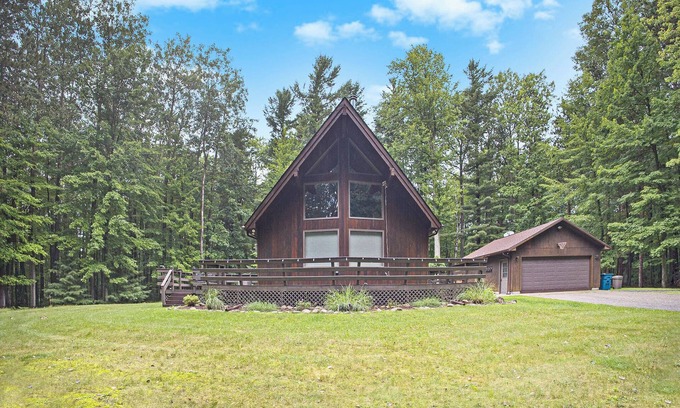 Manistee House | 10-Acre Family Home Near Lk MI