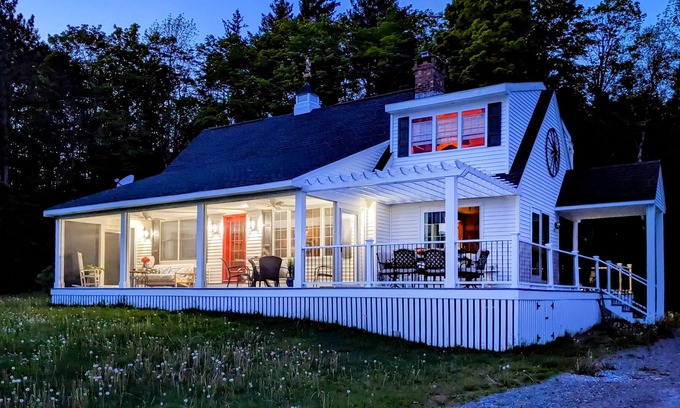 East Dover House | 10 acres of privacy with scenic views, custom art, game room & swimming pond
