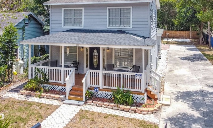 Riverside Heights House | 10 beds! Large home for groups & multiple families! PETS OK!