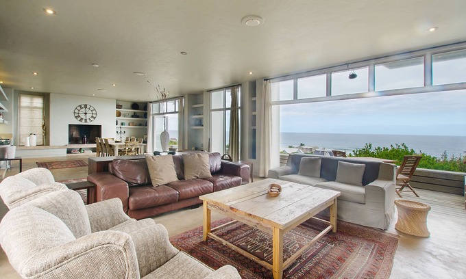 Glentana House | 10 Elf Beach House
