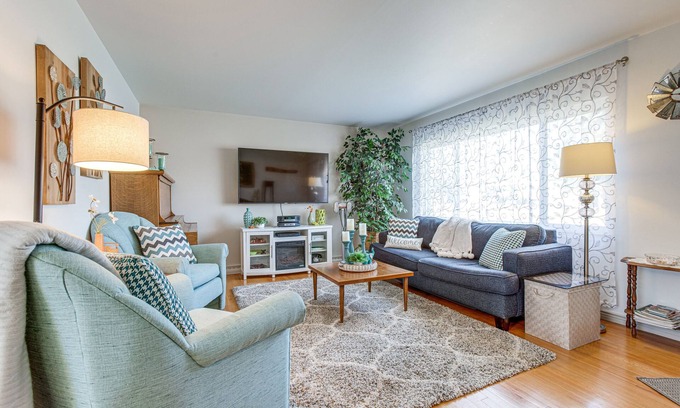 Lakewood House | 10 Mi to Dtwn Denver: Lakewood Home w/Patio
