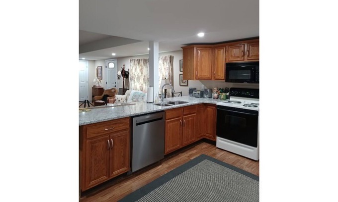 Long Neck House | 10 miles to Rehoboth Beach, remodeled home in quiet neighborhood