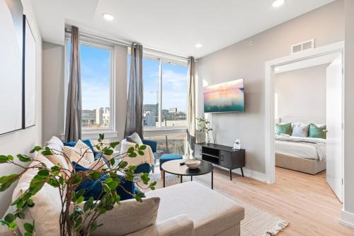 Northern Liberties Apartment | 10 mins to CenterCity, With Queen Bed, Views from RT!