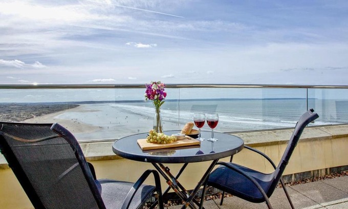 Saunton Apartment | 10 Ocean Point