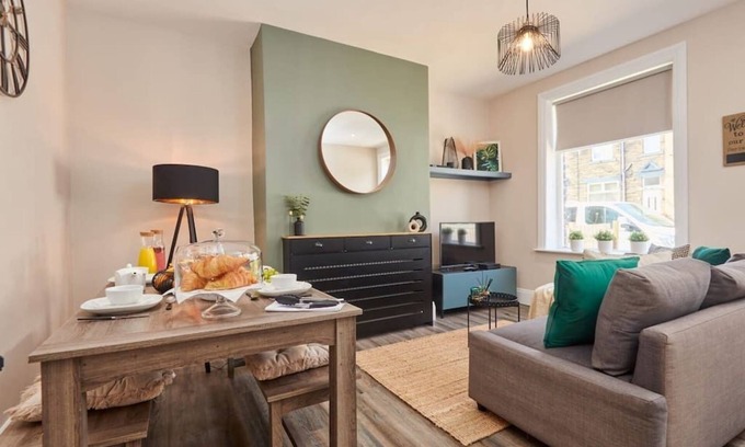 Bradford House | 10%OFF| 3 Nights | Leeds | Bradford | Free Parking