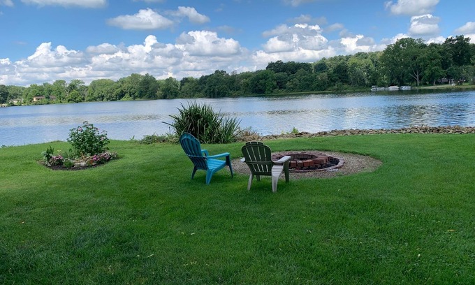 Lakeville Cottage | 10% Off Loudonville Street Fair Oct 1-3 & 6-10-Lakefront Cottage at O'Dells Lake