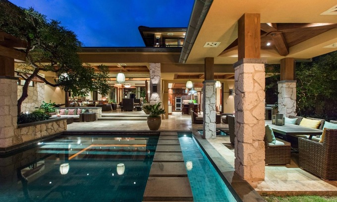 Kahala House | 10% Off Summer Special! Luxury Oceanfront Estate: Banyan House